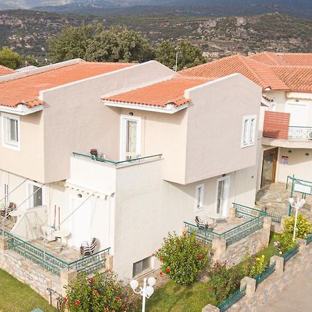 Remvi Hotel - Apartments Stoúpa Dış mekan fotoğraf