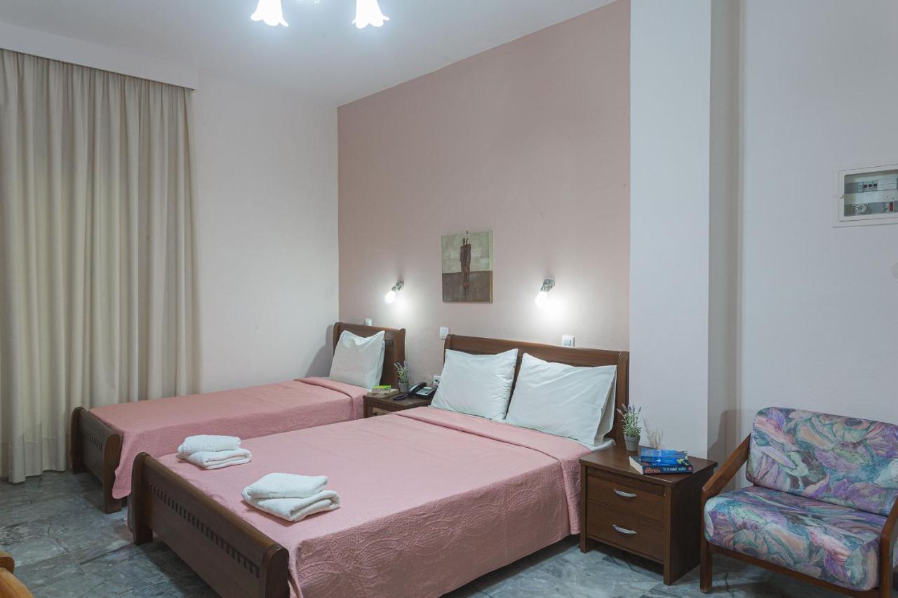 Remvi Hotel - Apartments Stoúpa Oda fotoğraf