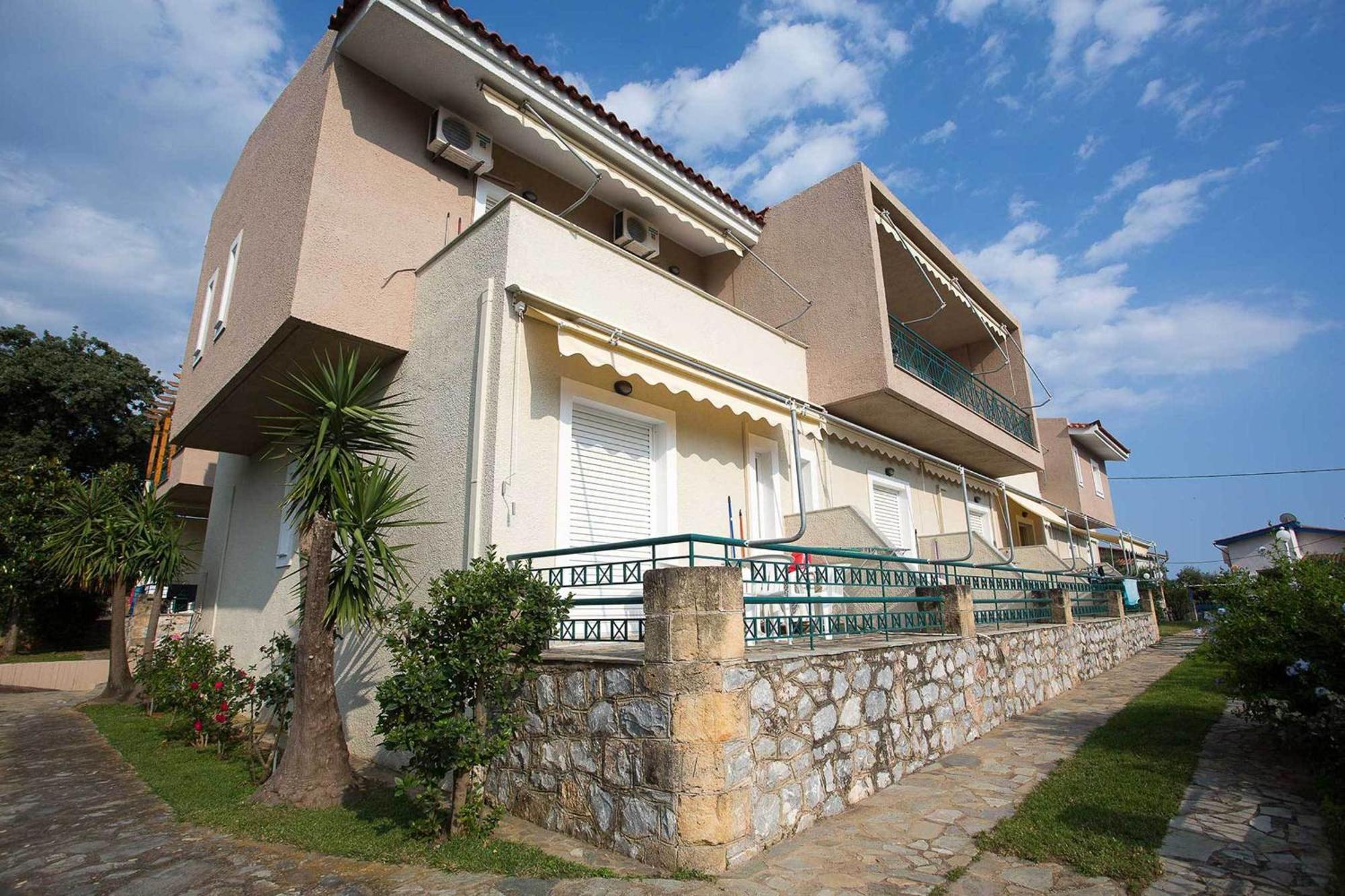 Remvi Hotel - Apartments Stoúpa Dış mekan fotoğraf