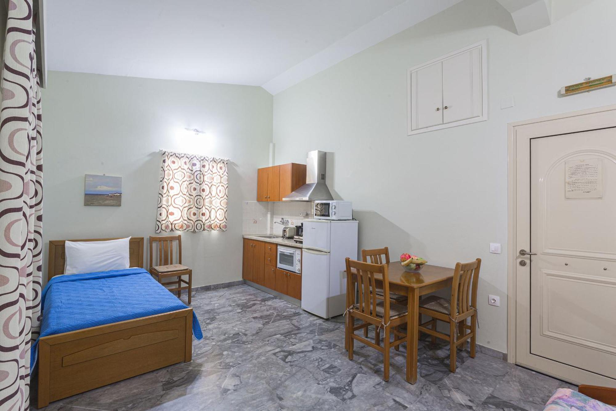 Remvi Hotel - Apartments Stoúpa Dış mekan fotoğraf
