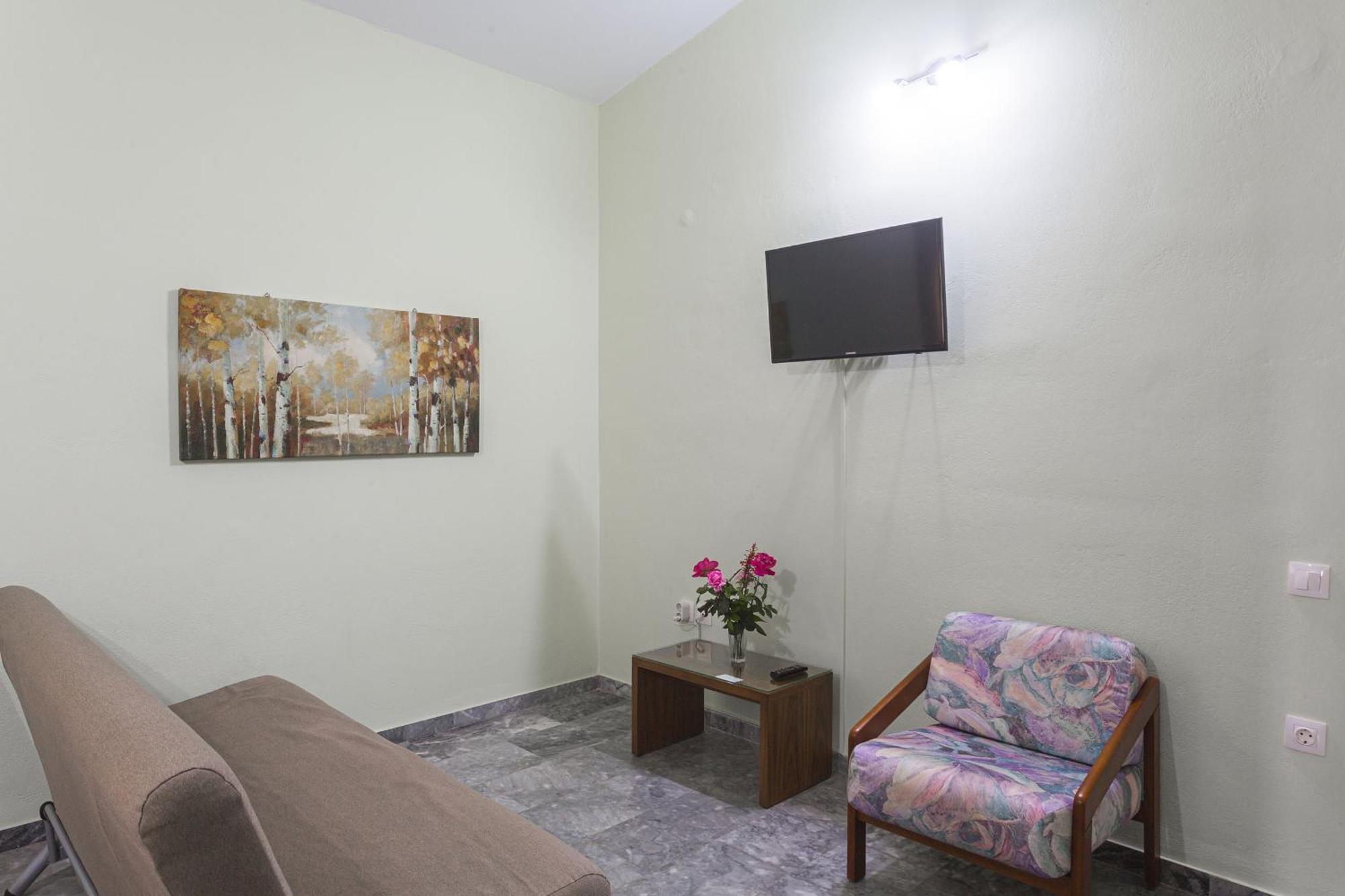 Remvi Hotel - Apartments Stoúpa Oda fotoğraf